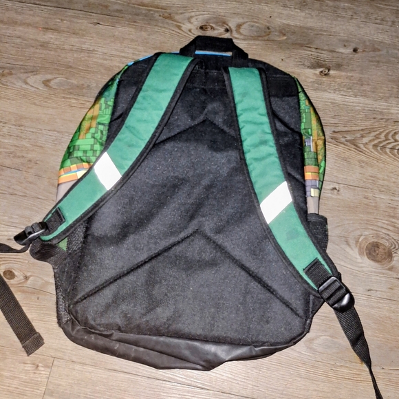 Minecraft Character Backpack - Black and Gray - Picture 2 of 4